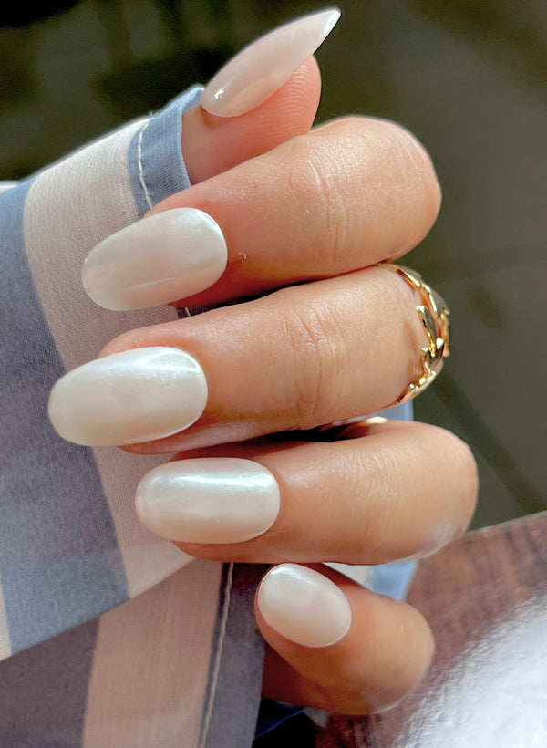 Moon Shell -  Soft Gel Nails