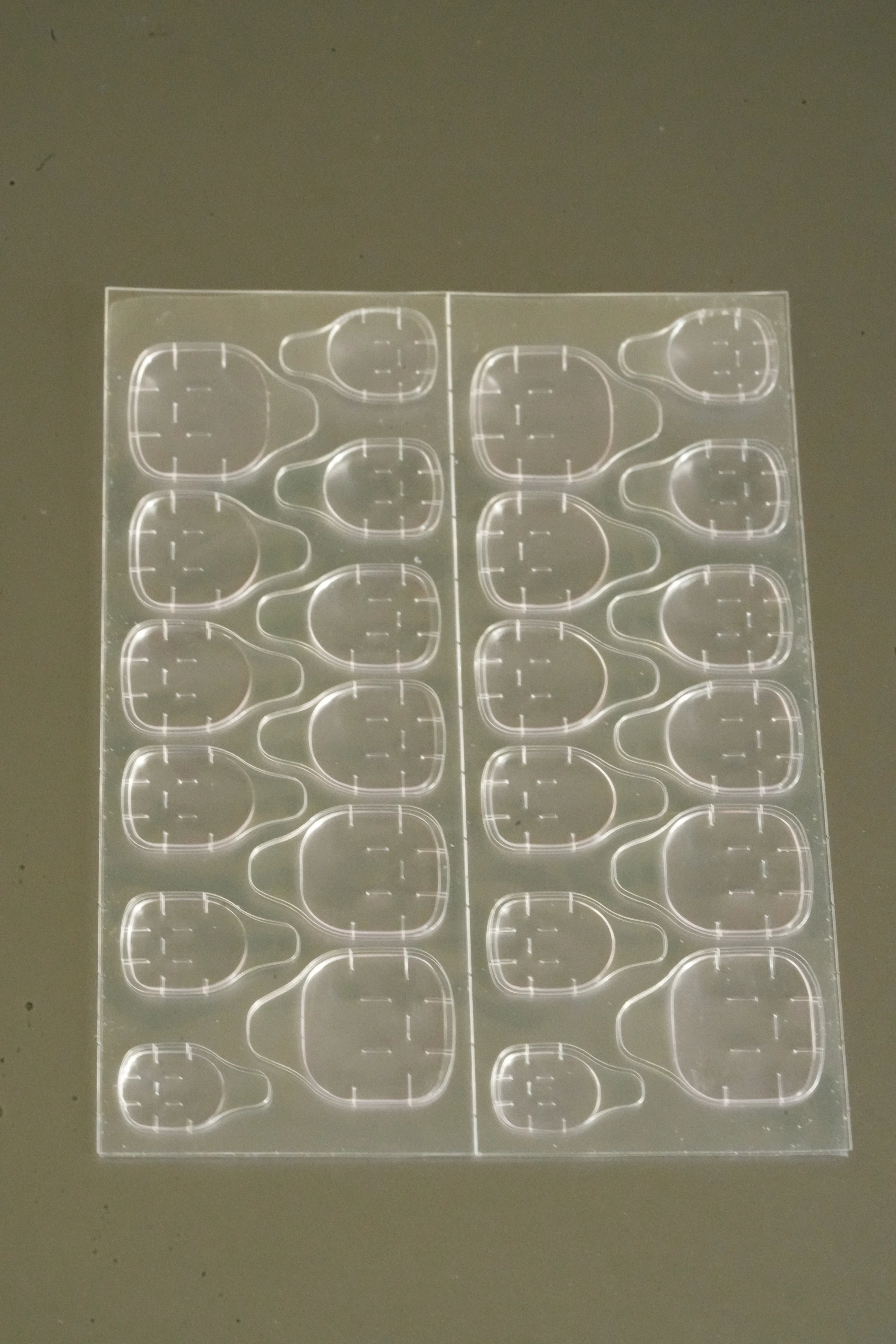 best adhesive tab for artificial nails