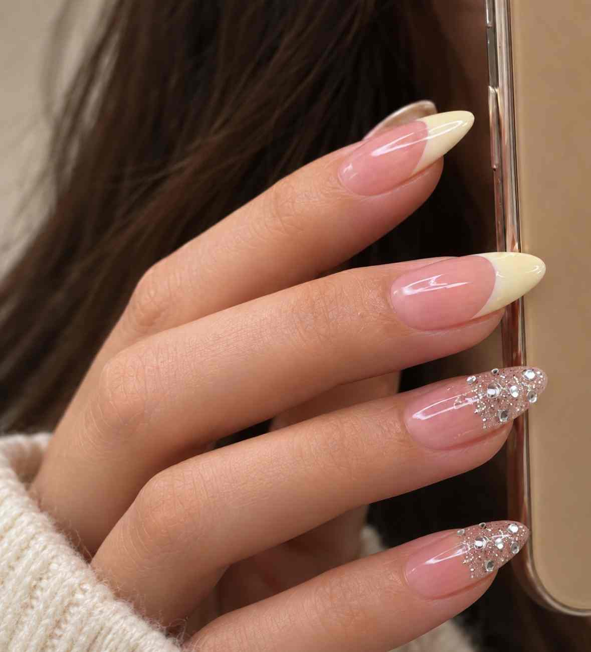 Lemon Crystal yellow press-on nails by Naakhun.com