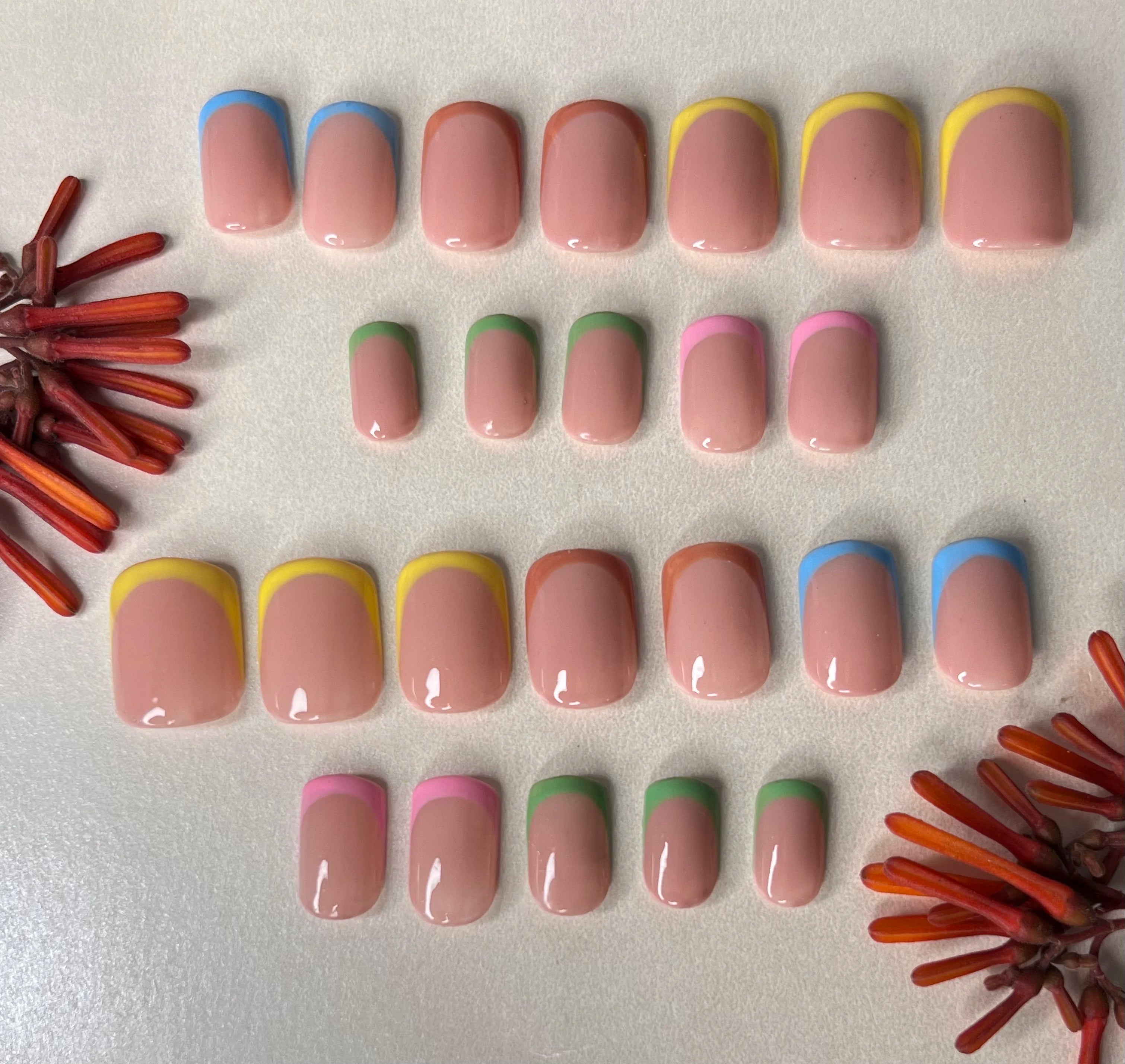 Multicolour french tip short square fake nails