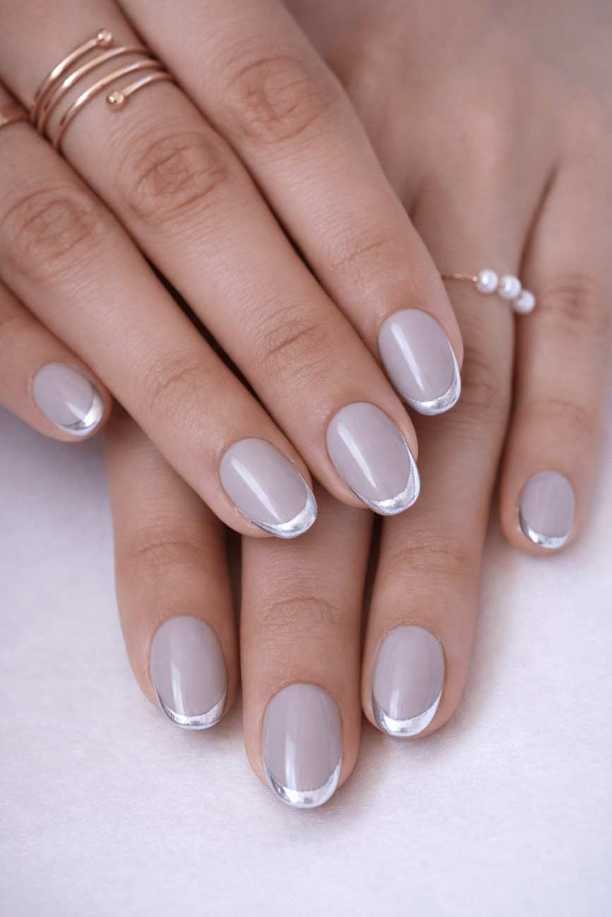 Smoky Elegance reusable press-on nails worn on hand