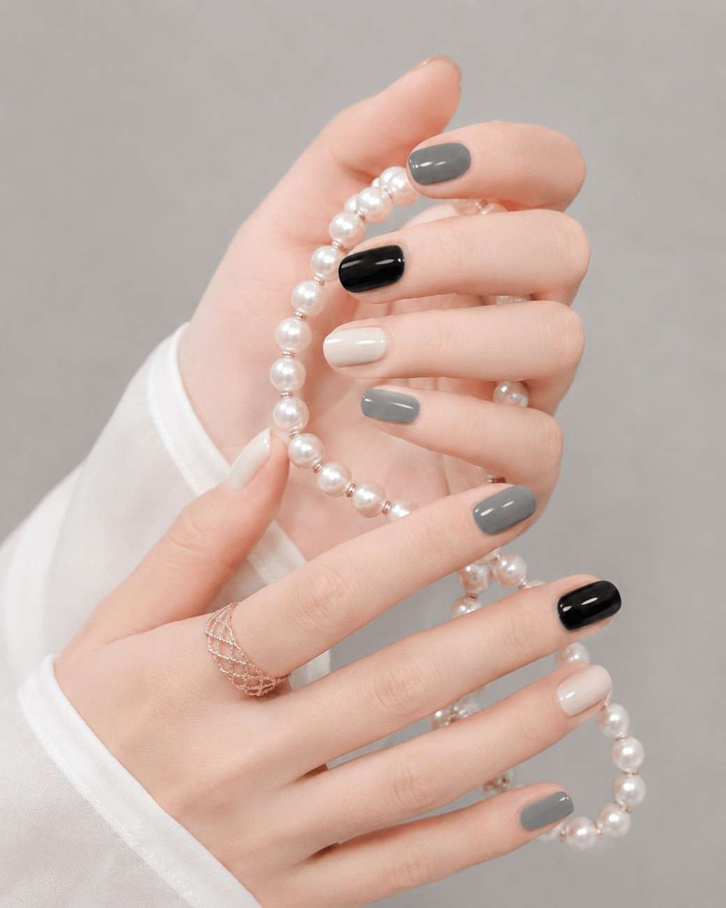 Urban Minimal reusable press-on nails worn on hand